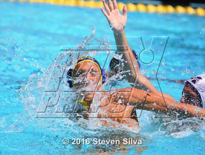 Thumbnail 1 in Mater Dei Catholic vs. Mira Mesa (11th Annual Draz Classic) photogallery.
