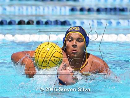 Thumbnail 2 in Mater Dei Catholic vs. Mira Mesa (11th Annual Draz Classic) photogallery.