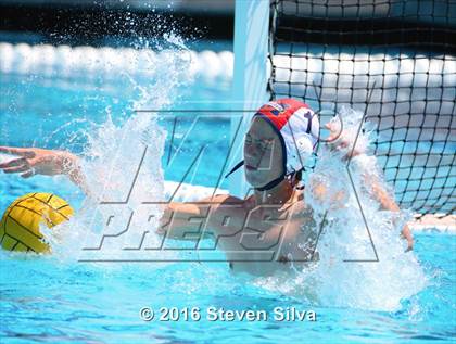 Thumbnail 2 in Mater Dei Catholic vs. Mira Mesa (11th Annual Draz Classic) photogallery.
