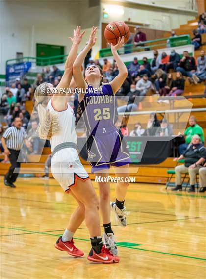 Thumbnail 3 in Columbia vs. Rainier (WIAA 2 Regional Playoff) photogallery.
