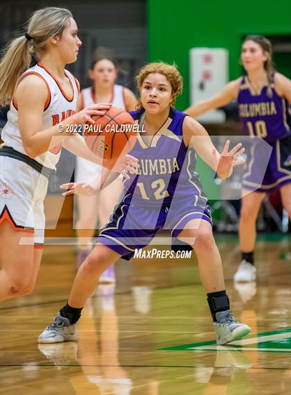 Thumbnail 3 in Columbia vs. Rainier (WIAA 2 Regional Playoff) photogallery.