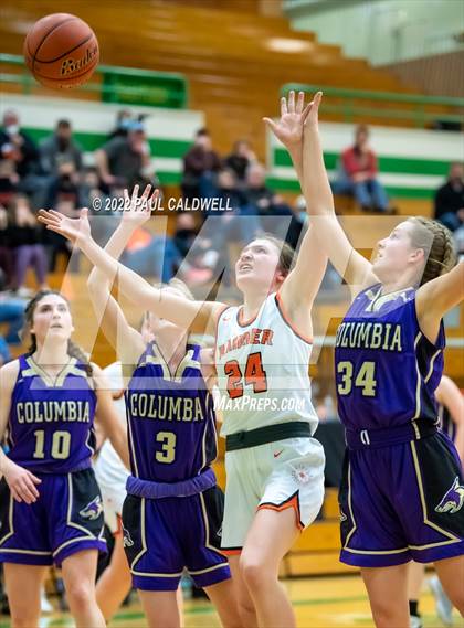 Thumbnail 3 in Columbia vs. Rainier (WIAA 2 Regional Playoff) photogallery.