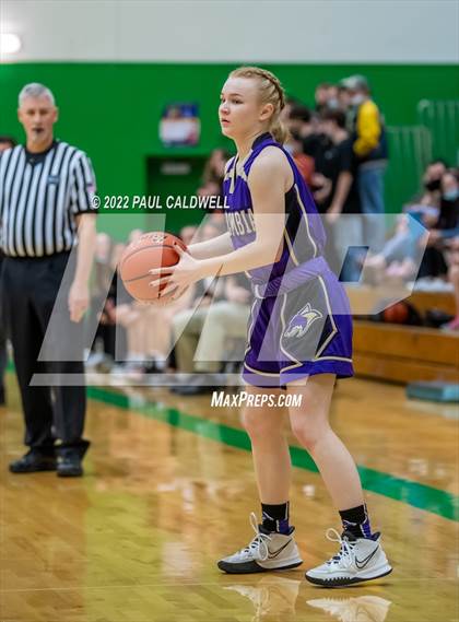 Thumbnail 3 in Columbia vs. Rainier (WIAA 2 Regional Playoff) photogallery.