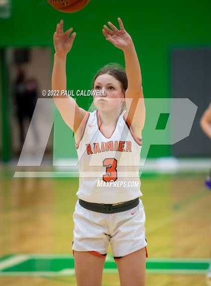 Thumbnail 2 in Columbia vs. Rainier (WIAA 2 Regional Playoff) photogallery.