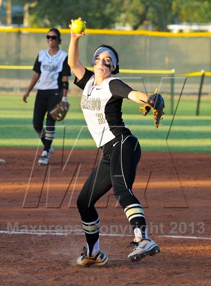 Thumbnail 1 in Sunrise Mountain vs. Verrado (AIA D2 Playoffs) photogallery.