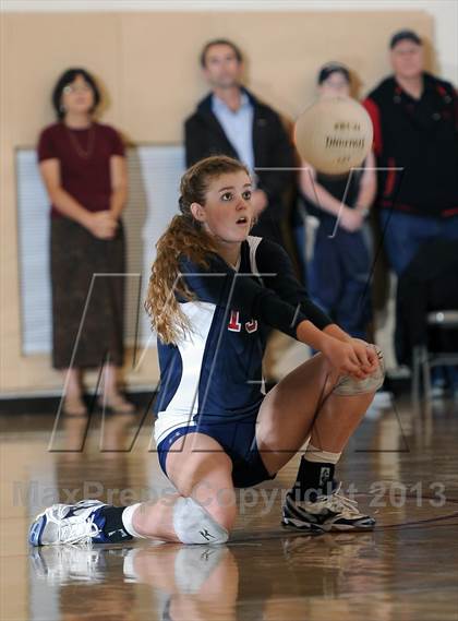 Thumbnail 3 in La Salle @ Flintridge Sacred Heart (CIF SS D1A Semifinal) photogallery.