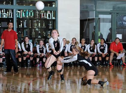Thumbnail 2 in La Salle @ Flintridge Sacred Heart (CIF SS D1A Semifinal) photogallery.