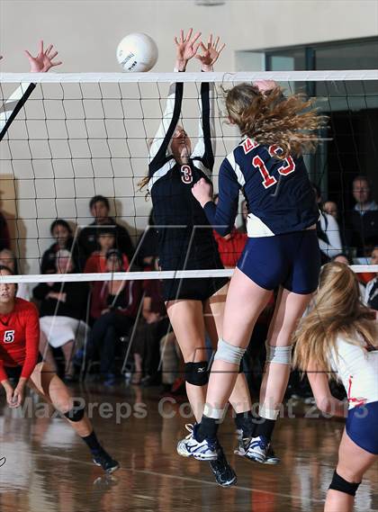 Thumbnail 3 in La Salle @ Flintridge Sacred Heart (CIF SS D1A Semifinal) photogallery.