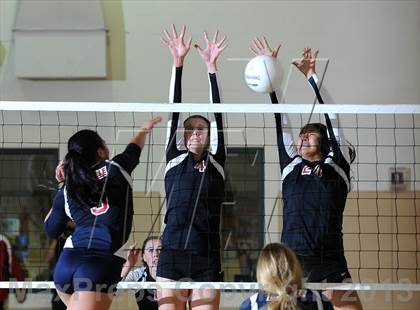 Thumbnail 2 in La Salle @ Flintridge Sacred Heart (CIF SS D1A Semifinal) photogallery.