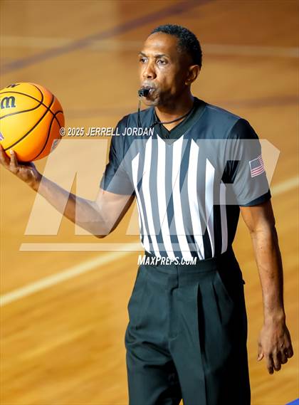 Thumbnail 1 in Ravenscroft vs Davidson Day (John Wall Holiday Invitational) photogallery.
