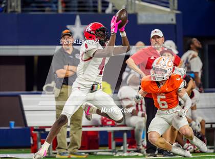 Thumbnail 2 in Celina vs. Kilgore (UIL 4A Division I Football Final) photogallery.