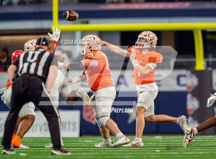 Thumbnail 2 in Celina vs. Kilgore (UIL 4A Division I Football Final) photogallery.
