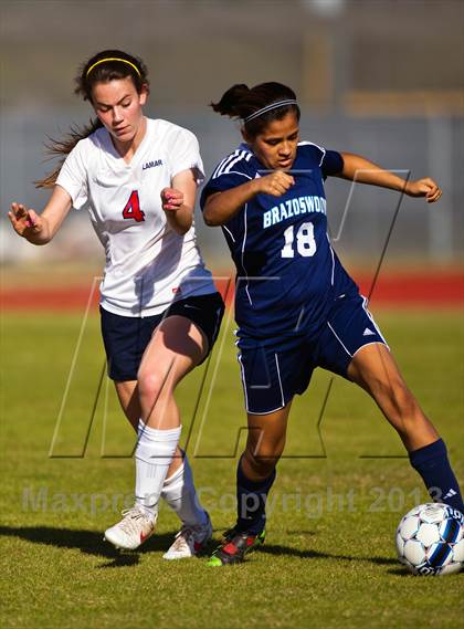 Thumbnail 2 in Lamar vs. Brazoswood (Pearland Shootout) photogallery.