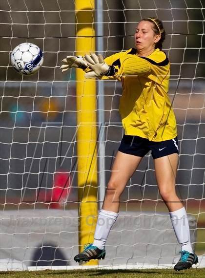 Thumbnail 3 in Lamar vs. Brazoswood (Pearland Shootout) photogallery.