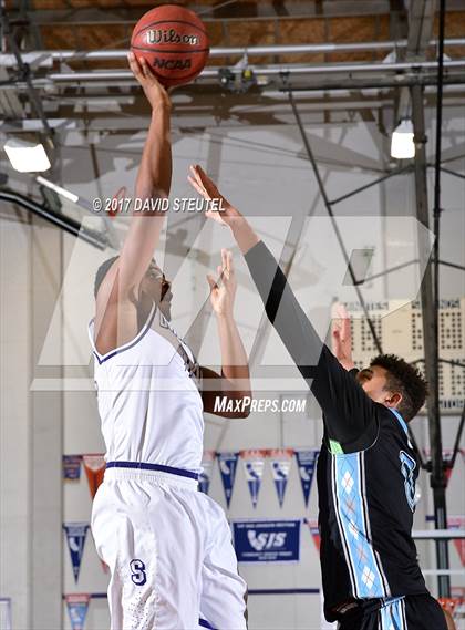 Thumbnail 2 in Sacramento vs. Clovis North (St. Hope Elite Classic) photogallery.