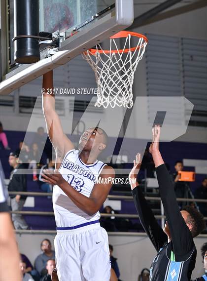 Thumbnail 3 in Sacramento vs. Clovis North (St. Hope Elite Classic) photogallery.