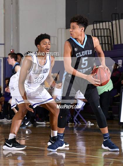 Thumbnail 2 in Sacramento vs. Clovis North (St. Hope Elite Classic) photogallery.