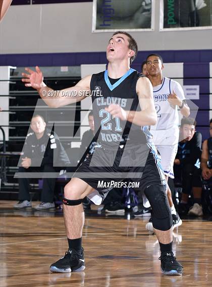 Thumbnail 3 in Sacramento vs. Clovis North (St. Hope Elite Classic) photogallery.