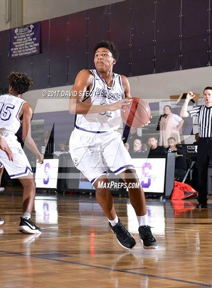 Thumbnail 2 in Sacramento vs. Clovis North (St. Hope Elite Classic) photogallery.