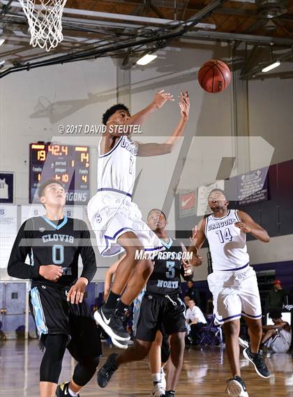 Thumbnail 3 in Sacramento vs. Clovis North (St. Hope Elite Classic) photogallery.