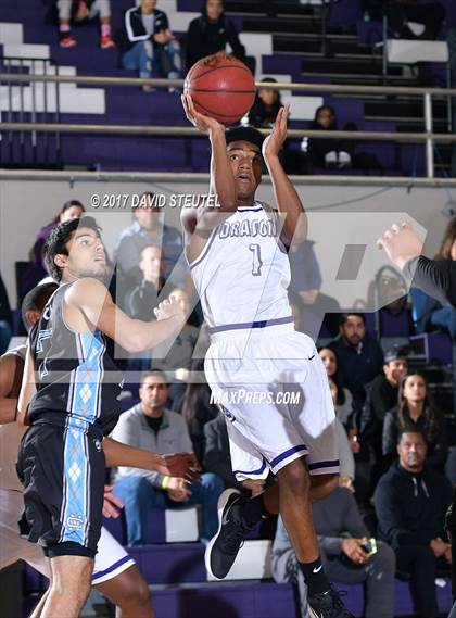 Thumbnail 3 in Sacramento vs. Clovis North (St. Hope Elite Classic) photogallery.