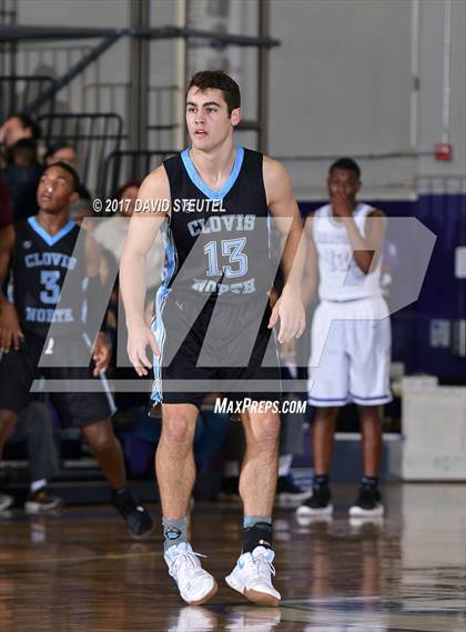 Thumbnail 3 in Sacramento vs. Clovis North (St. Hope Elite Classic) photogallery.
