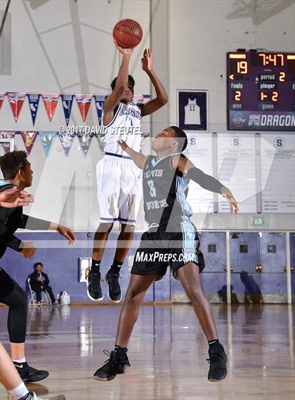 Thumbnail 2 in Sacramento vs. Clovis North (St. Hope Elite Classic) photogallery.