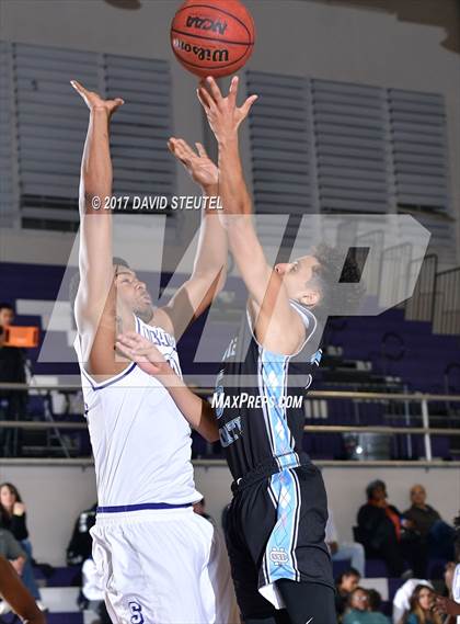 Thumbnail 1 in Sacramento vs. Clovis North (St. Hope Elite Classic) photogallery.