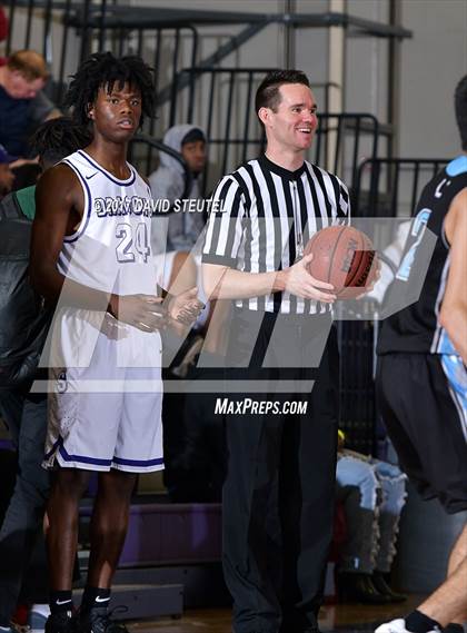 Thumbnail 3 in Sacramento vs. Clovis North (St. Hope Elite Classic) photogallery.