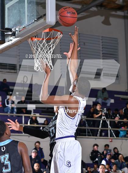 Thumbnail 1 in Sacramento vs. Clovis North (St. Hope Elite Classic) photogallery.