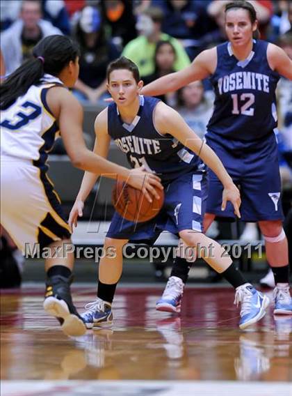 Thumbnail 1 in Monache vs. Yosemite (CIF CS D2 Final) photogallery.