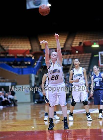 Thumbnail 3 in Monache vs. Yosemite (CIF CS D2 Final) photogallery.