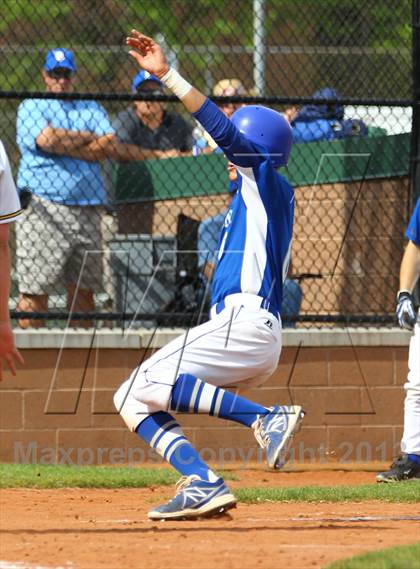 Thumbnail 3 in Cottonwood vs. Fremont (UHSAA 5A 2nd Round Playoff) photogallery.