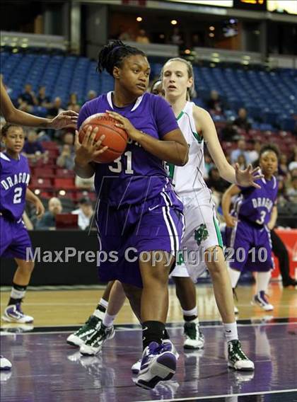 Thumbnail 1 in Sacramento vs. St. Mary's (CIF NorCal D3 Final) photogallery.