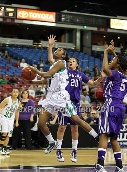 Thumbnail 3 in Sacramento vs. St. Mary's (CIF NorCal D3 Final) photogallery.