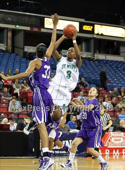 Thumbnail 2 in Sacramento vs. St. Mary's (CIF NorCal D3 Final) photogallery.