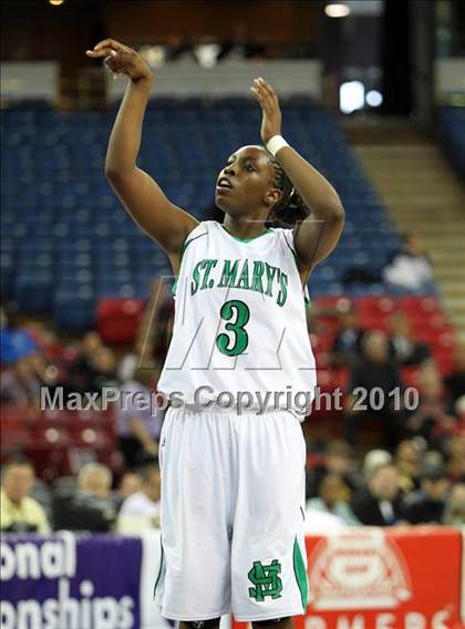 Thumbnail 2 in Sacramento vs. St. Mary's (CIF NorCal D3 Final) photogallery.