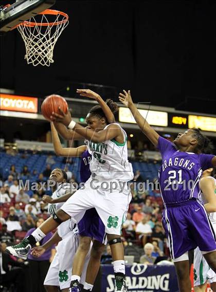 Thumbnail 3 in Sacramento vs. St. Mary's (CIF NorCal D3 Final) photogallery.