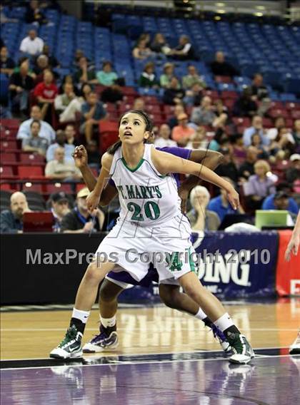 Thumbnail 2 in Sacramento vs. St. Mary's (CIF NorCal D3 Final) photogallery.