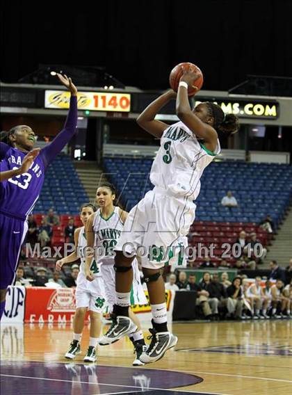 Thumbnail 3 in Sacramento vs. St. Mary's (CIF NorCal D3 Final) photogallery.