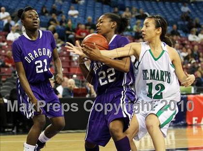Thumbnail 2 in Sacramento vs. St. Mary's (CIF NorCal D3 Final) photogallery.