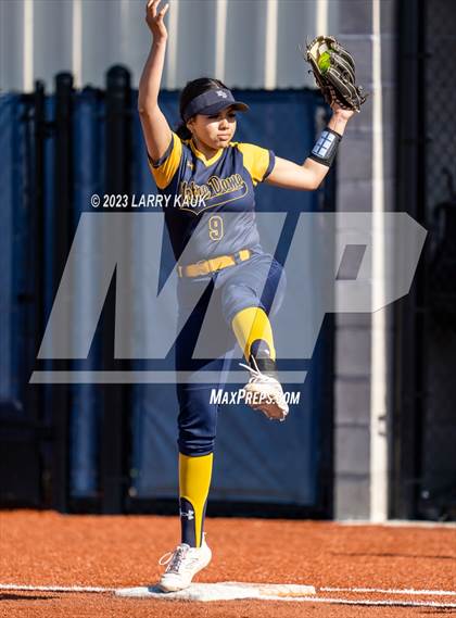 Thumbnail 2 in Notre Dame vs Carlmont (CIF CCS Division 1 Semifinal) photogallery.