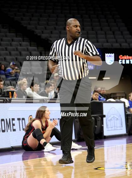Thumbnail 3 in Davis vs St. Francis (@ Golden 1 Center) photogallery.