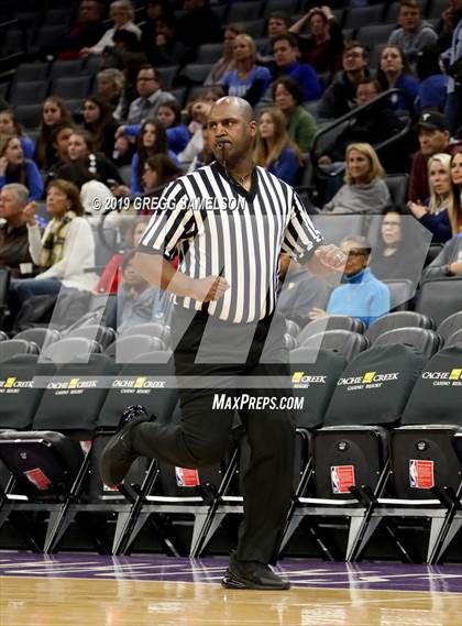 Thumbnail 2 in Davis vs St. Francis (@ Golden 1 Center) photogallery.