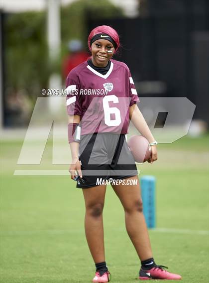 Thumbnail 3 in Destin vs Gadsden (Jaguars Preseason Classic) photogallery.