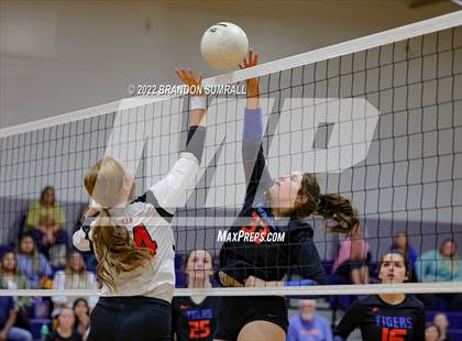 Thumbnail 3 in Maplesville @ Chilton County photogallery.