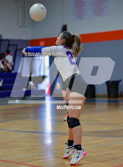 Thumbnail 1 in Maplesville @ Chilton County photogallery.