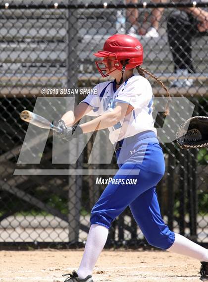 Thumbnail 2 in Hopedale vs. Millbury (MIAA Division 3 Central Final) photogallery.