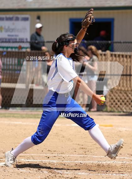 Thumbnail 2 in Hopedale vs. Millbury (MIAA Division 3 Central Final) photogallery.