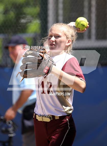 Thumbnail 2 in Hopedale vs. Millbury (MIAA Division 3 Central Final) photogallery.